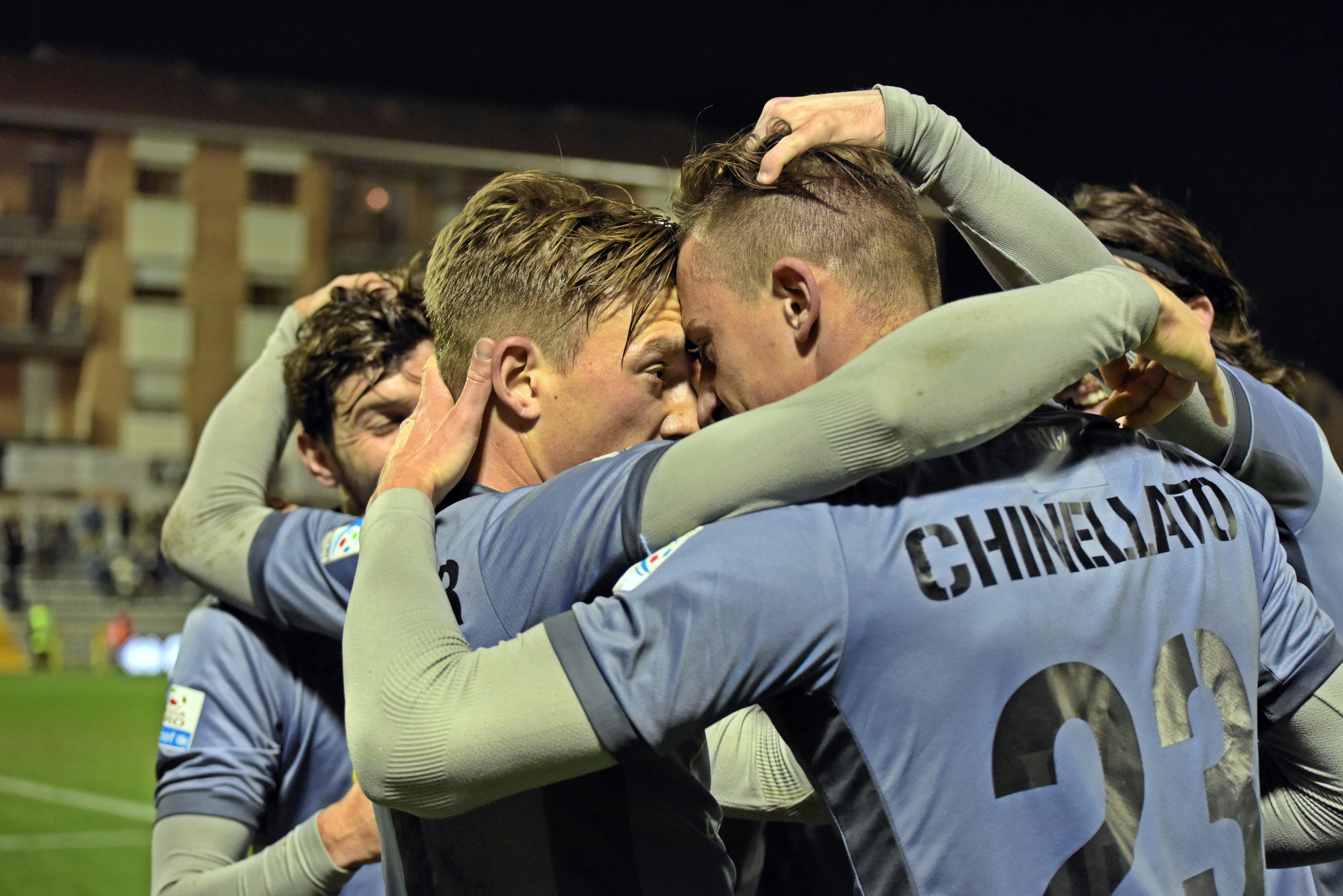 Alessandria schiacciasassi: Carrarese travolta dalla marea grigia