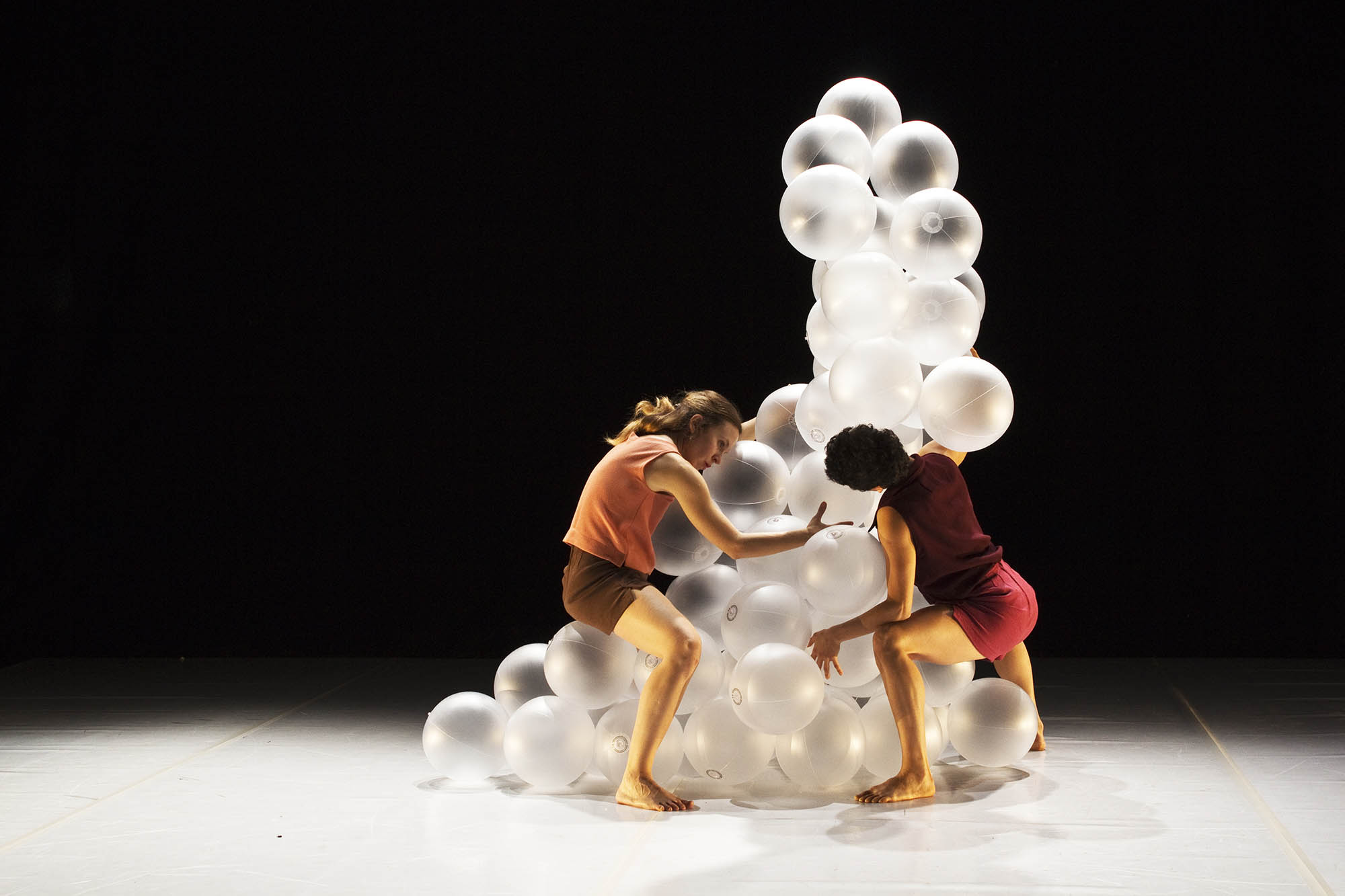 La danza contemporanea ad Asti con“Esemplari femminili”