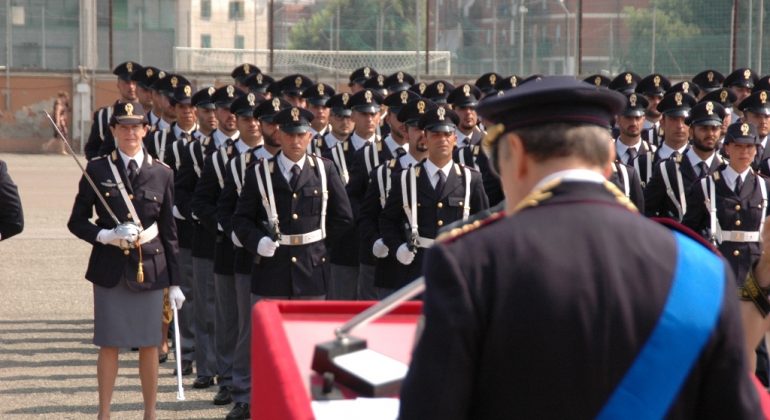 Aperture prolungate nei musei e nei negozi. Ad Alessandria inizia la festa per il Giuramento della Scuola di Polizia