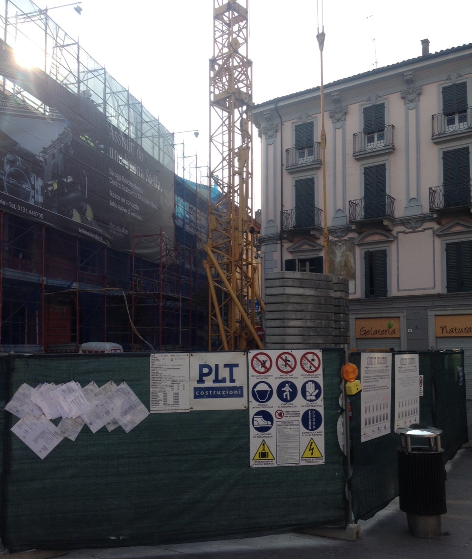 M5S: “Disagi per i lavori in piazzetta della Lega. Giunta assente”