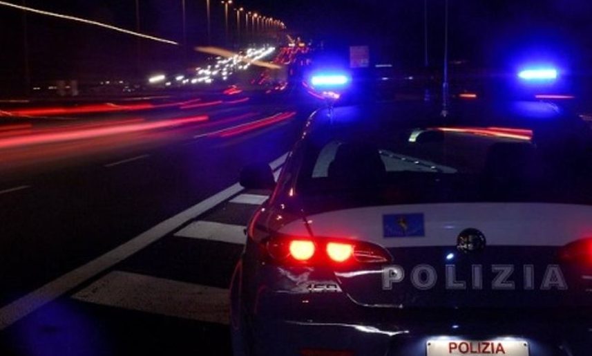 Auto contromano: automobilista provoca incidente su A26