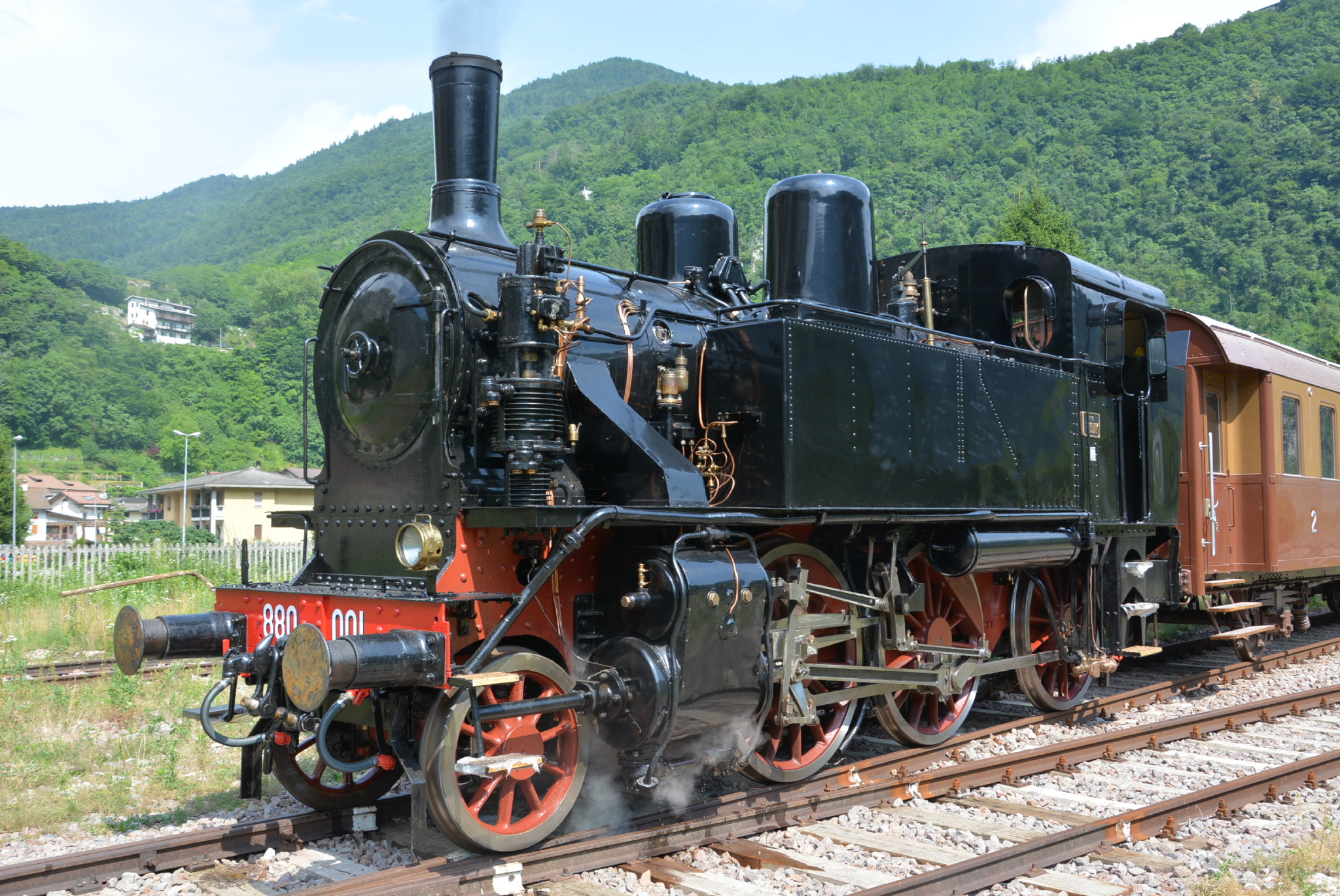 Il treno a vapore del FAI arriva ad Alessandria