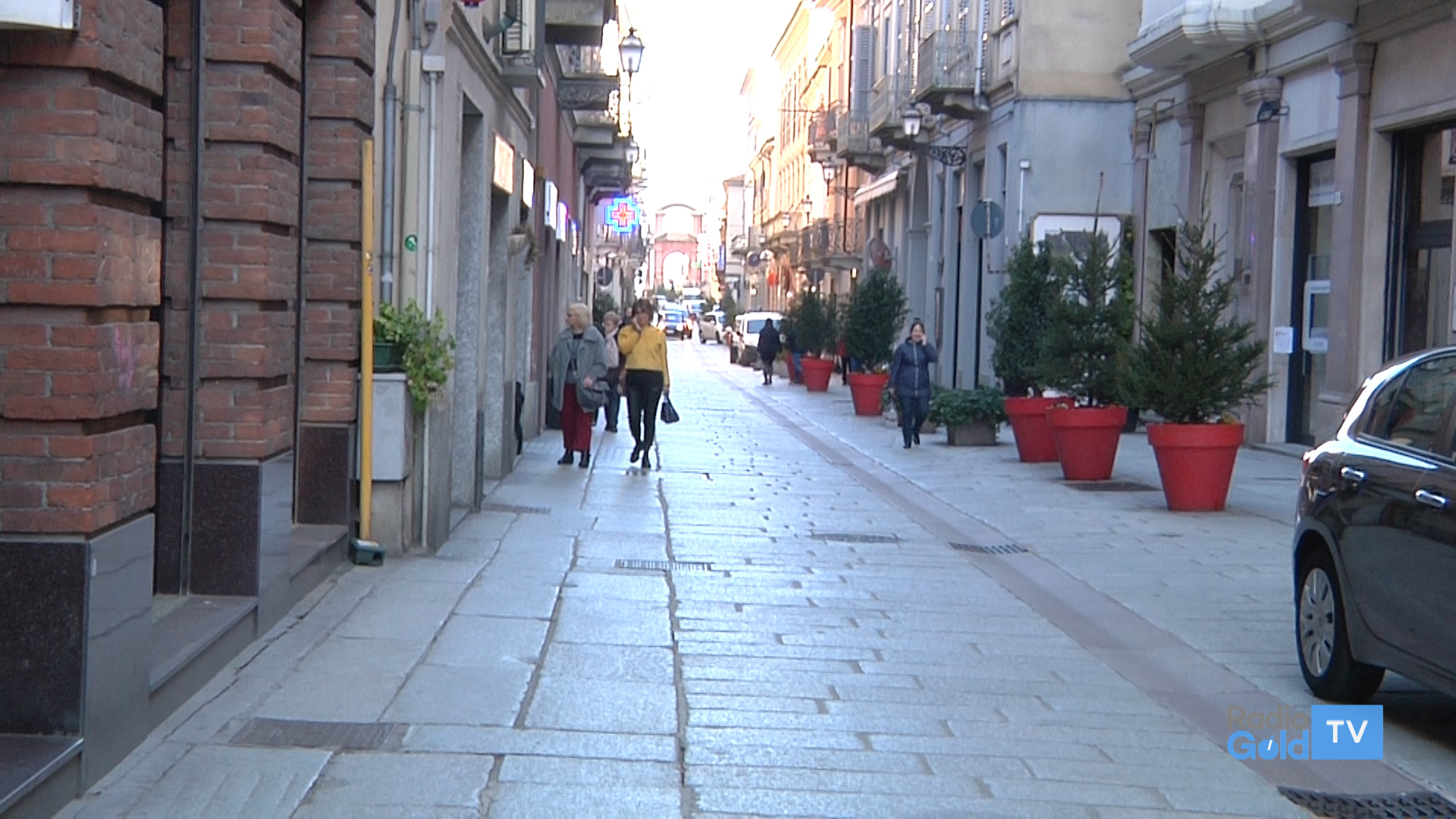 Sistemata la lastra in via Dante ad Alessandria