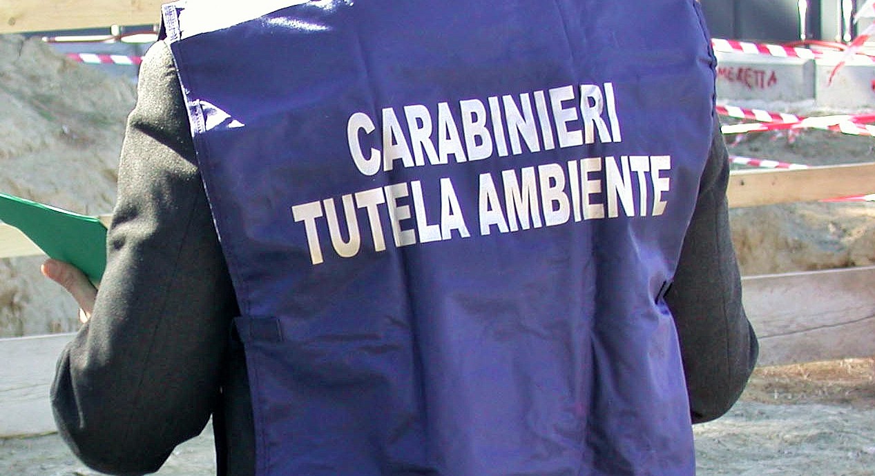 Impianto illegale di gestione rifiuti: nei guai ditta di trasporto merci