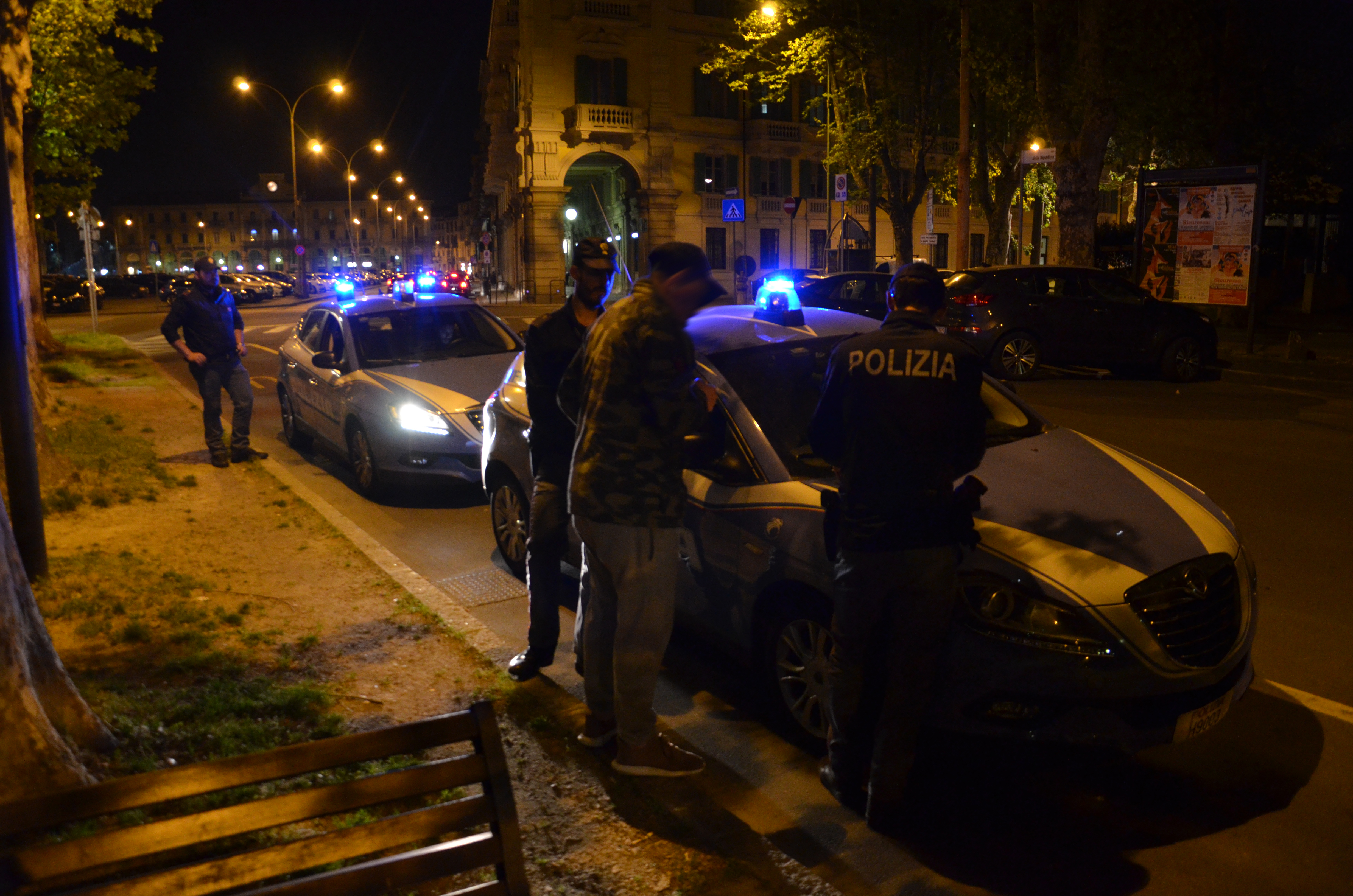 Controlli a tappeto della Polizia: 358 persone identificate in 12 giorni