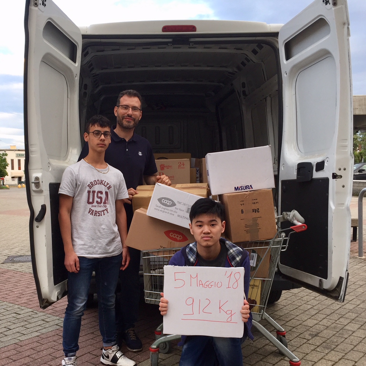 Dona la spesa: raccolti 912 chili di alimentari per i bisognosi