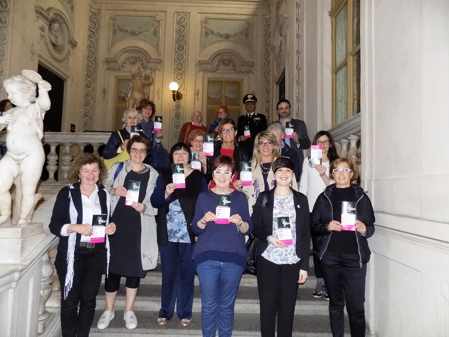 A Casale un pieghevole contro la violenza sulle donne