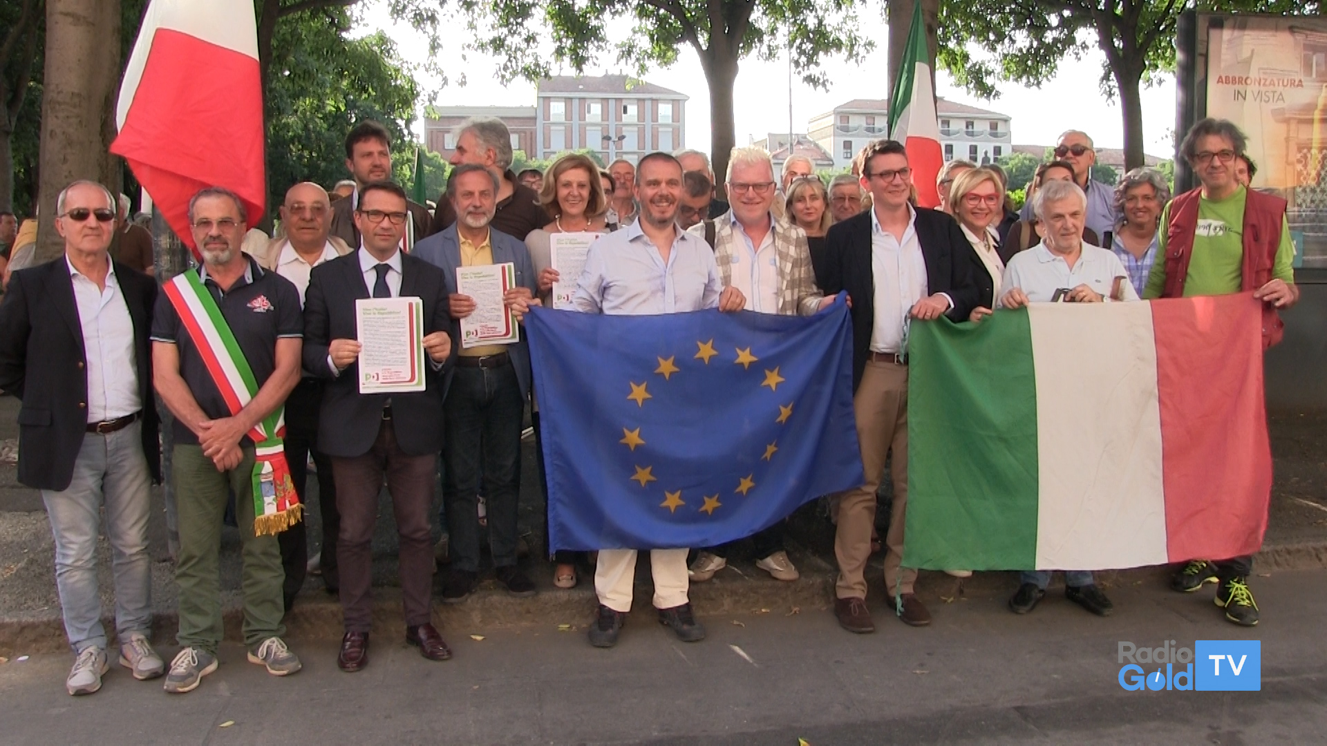 Il Pd in piazza della Libertà per difendere la Costituzione