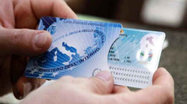 Disservizi Ufficio Anagrafe: aggiunti volontari per le prenotazioni carta di identità