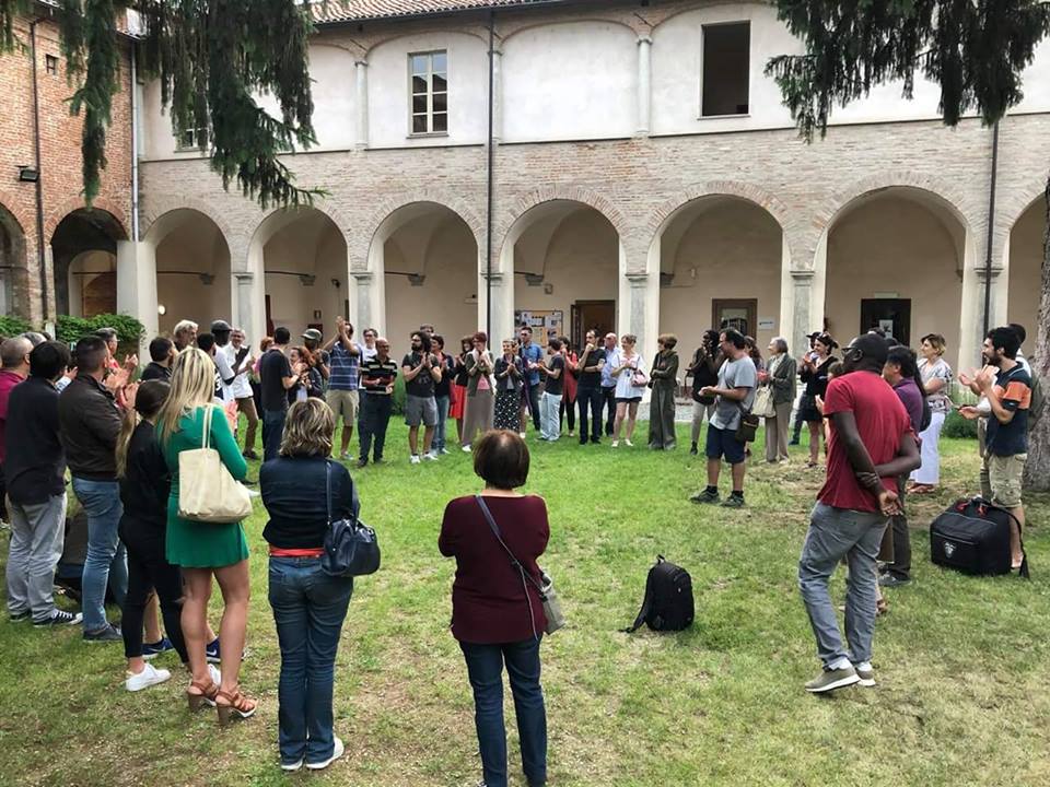 Teatro sotto le stelle con “Chiostro in una notte di mezza estate”