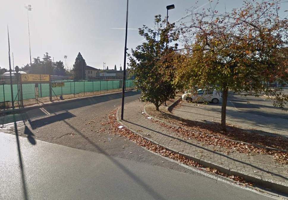 Donna incinta scippata in pieno giorno in viale Teresa Michel