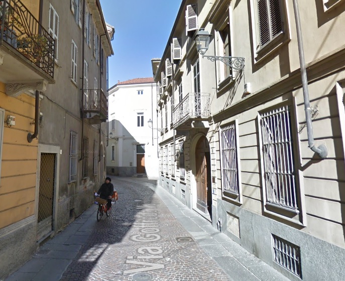 Per un mese chiuso un tratto di via Mameli a Casale