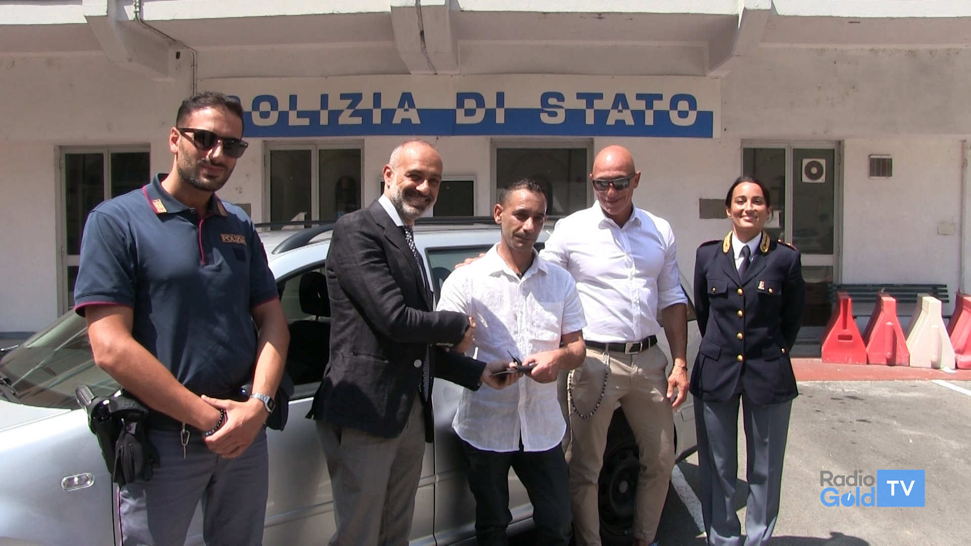 Consegnata una nuova auto all’alessandrino scampato al nubifragio