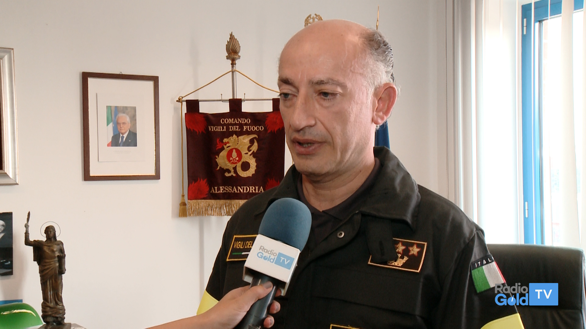 Il Comandante dei Vigili del Fuoco, Claudio Giacalone, saluta Alessandria
