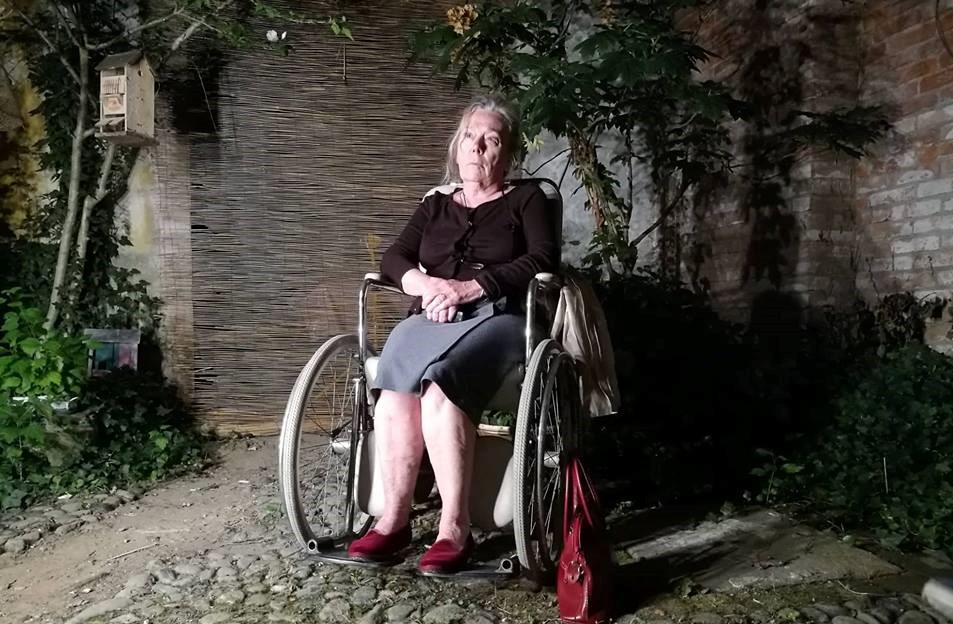 Ciò che tutto illumina. Recensione di “La fine di tutte le cose”
