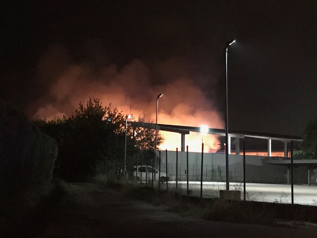 Nuovo incendio alla discarica di Castelceriolo