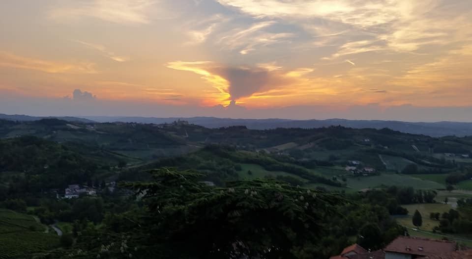 Una foto su Facebook per far sapere quanto è bello il territorio