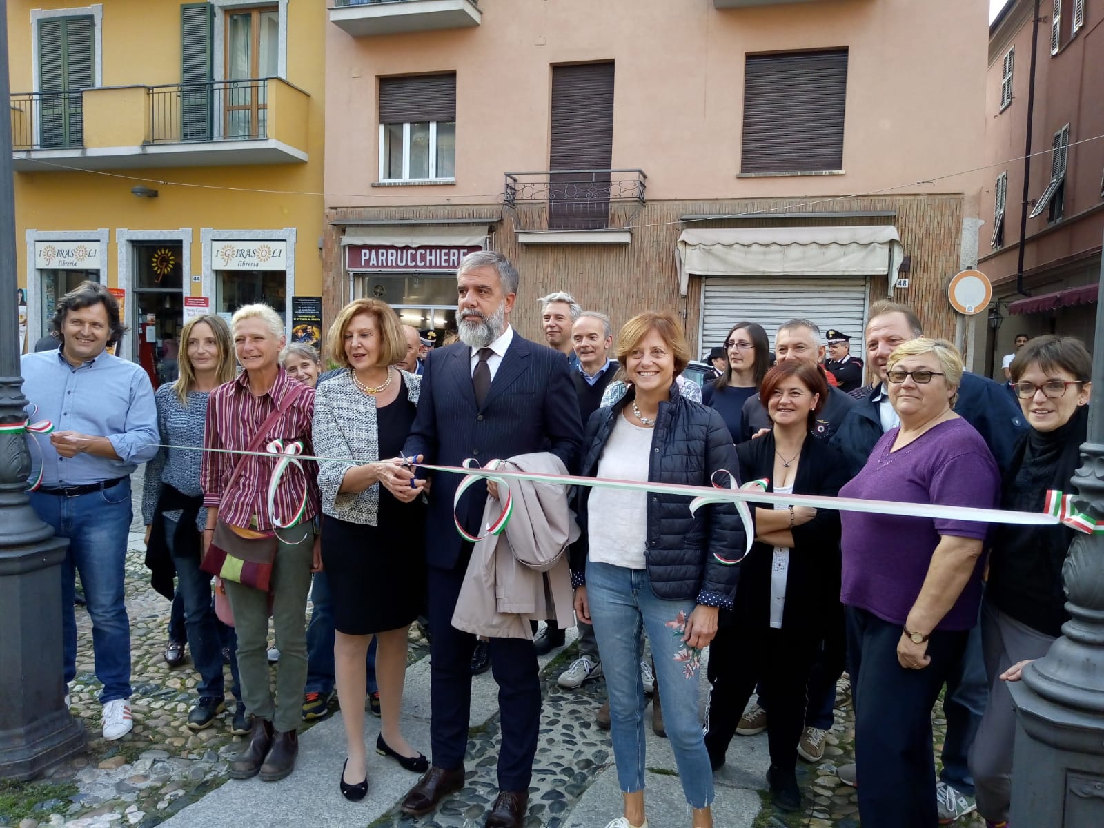 Tortona: inaugurato in piazza Malaspina il nuovo mercato agricolo