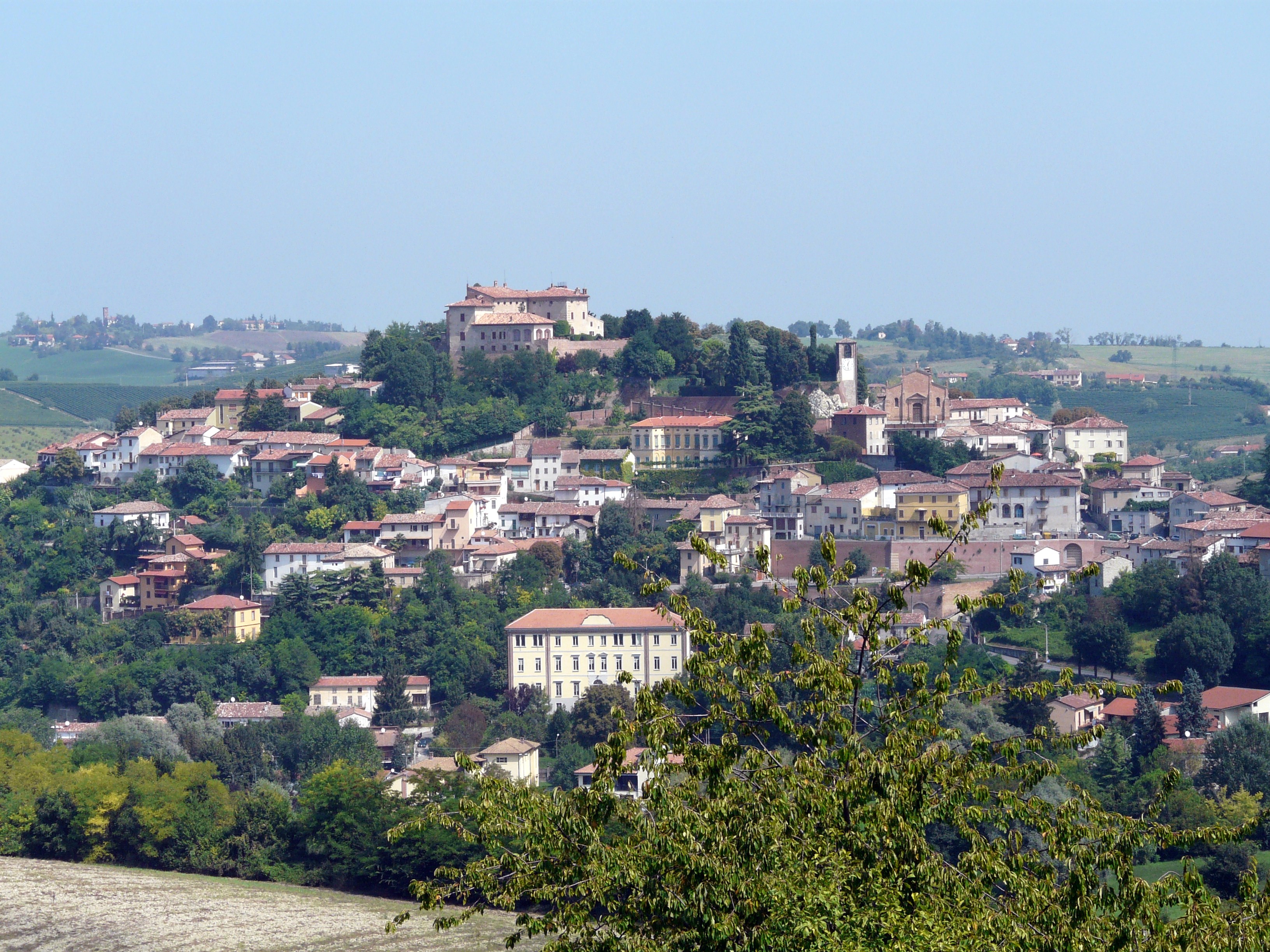 Bellezze e tradizioni di Ozzano anche sulla tv cinese