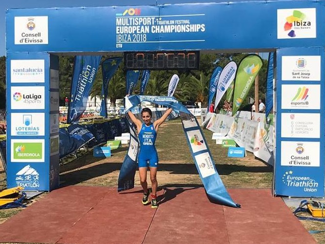 Trionfo Marta Menditto: in Europa nessuna come lei nel triathlon cross