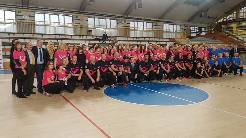 “Non ti temo, mi difendo”. In 90 al Palazzetto dello Sport di Alessandria