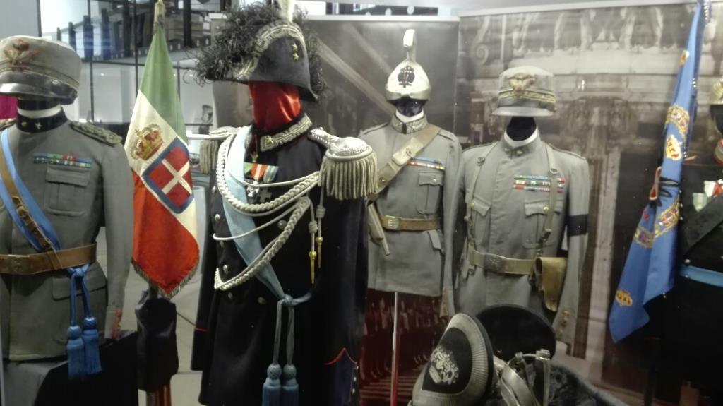 Caserme aperte e vetrine celebrative per la festa del 4 novembre