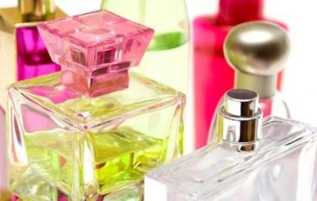 Ruba alcuni profumi al supermercato: incastrata dalle telecamere