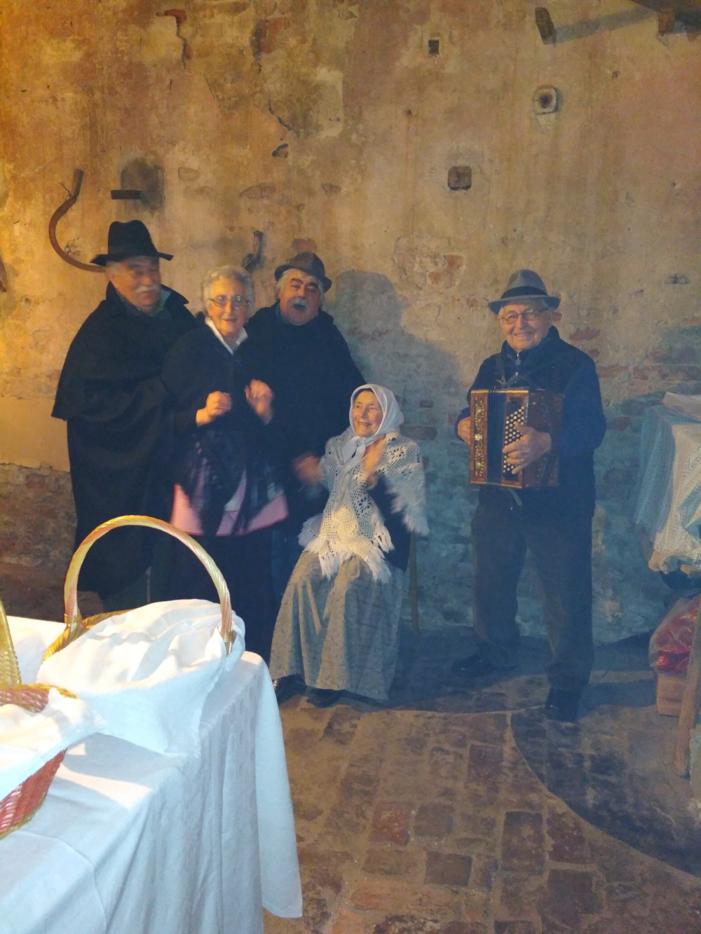 Cassine si immerge nella magia del presepe vivente