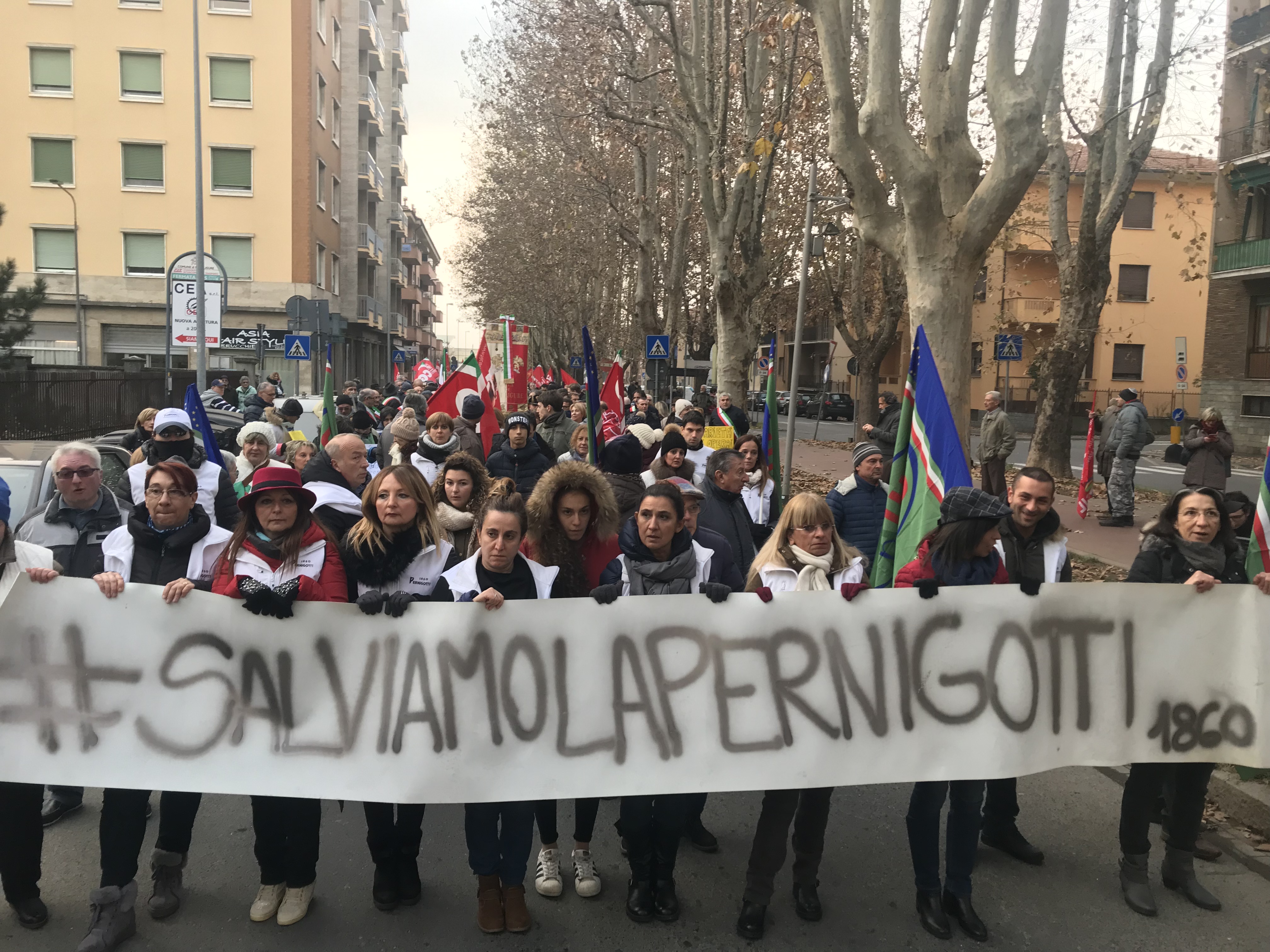 Attesa alla Pernigotti per l’arrivo di Di Maio e il tavolo al Mise