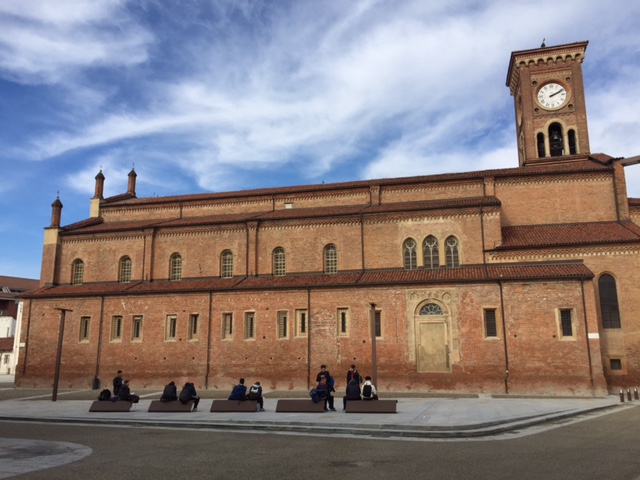 Parrocchiani S. Maria di Castello al Vescovo: “No a sacerdoti di turno”