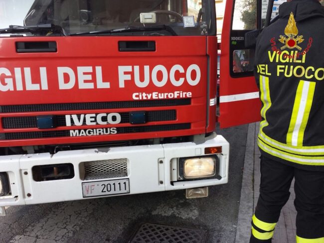 Auto giù dal ponte sul Po a Casale: 2 persone in ospedale