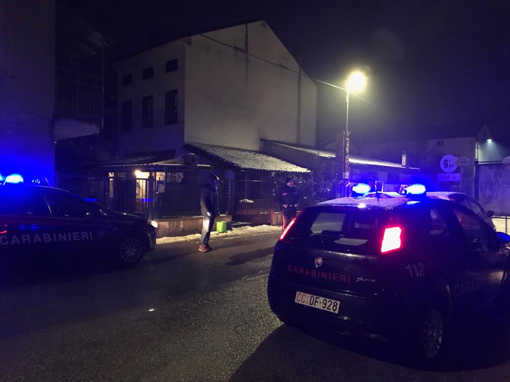 Tragedia di Castelletto: lei morta per cause naturali, figlio suicida