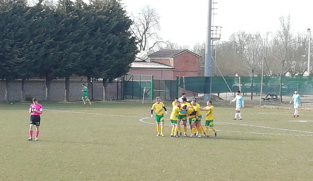 Calcio, Seconda Categoria: tris per Capriatese, Sexadium e Fortitudo