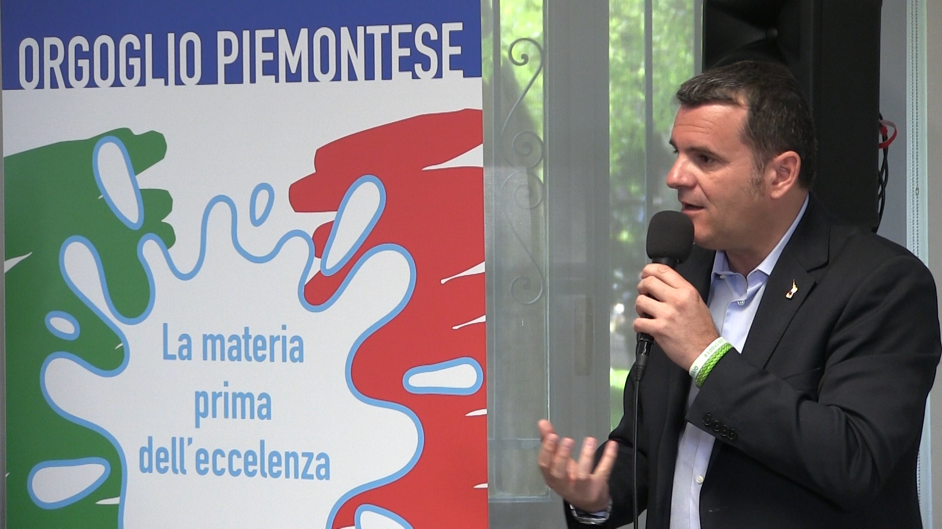 Centinaio (Lega) presenta disegno legge: “No al burqa, in galera chi costringe le donne a indossarlo”