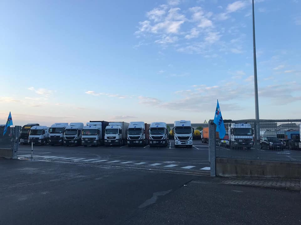 Presidio a Sale dei lavoratori gruppo Gavio Container