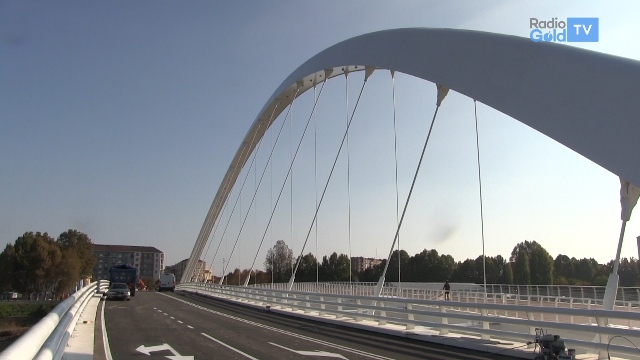 Sul Meier foto alla nuova Renault Espace: mercoledì ponte chiuso 3 ore