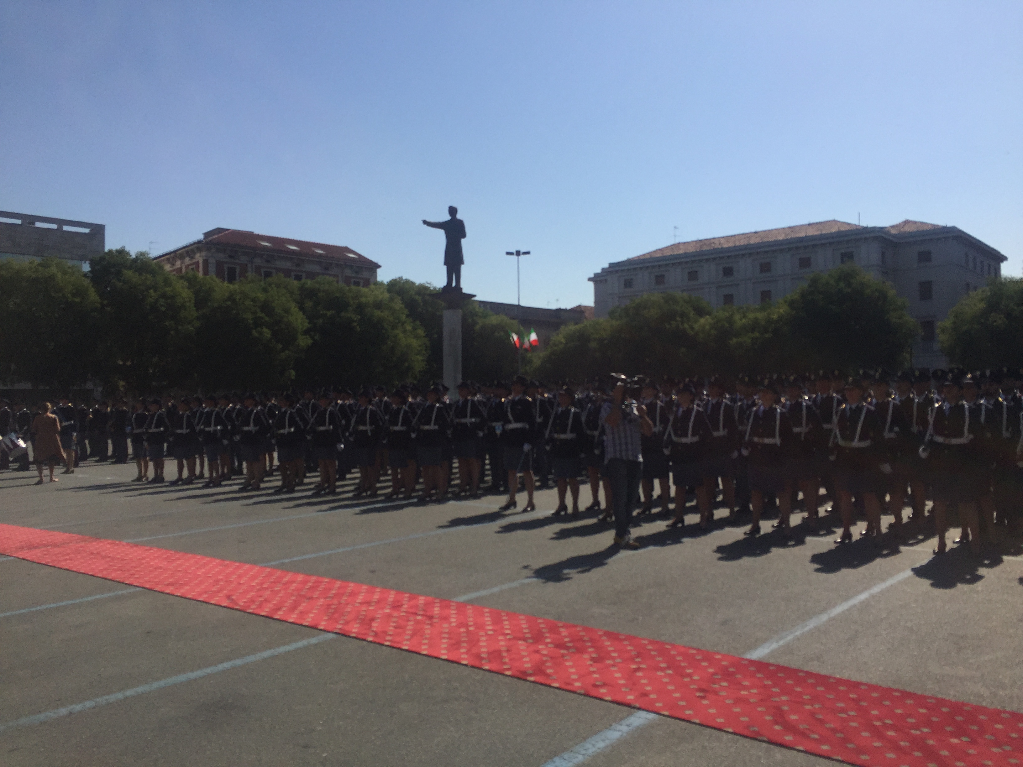 In piazza della Libertà il Giuramento degli Allievi Agenti della Scuola di Polizia