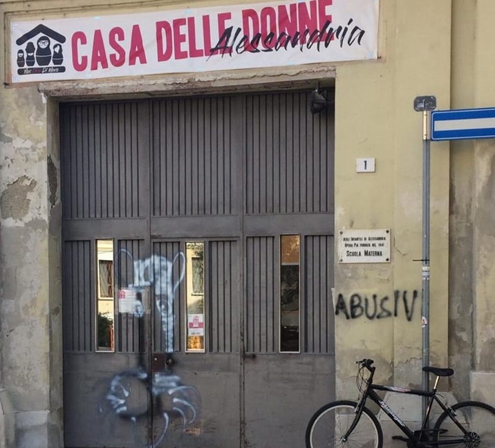 Atto vandalico contro la Casa delle Donne: “Conseguenza del clima d’odio”