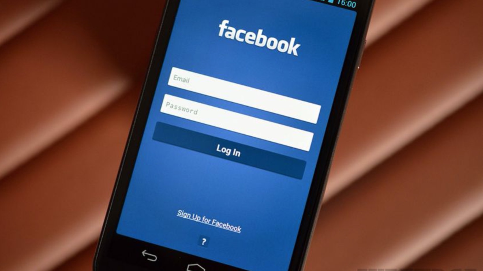 Posta su Fb immagine di volantino offensivo contro Gioanola. Denunciato