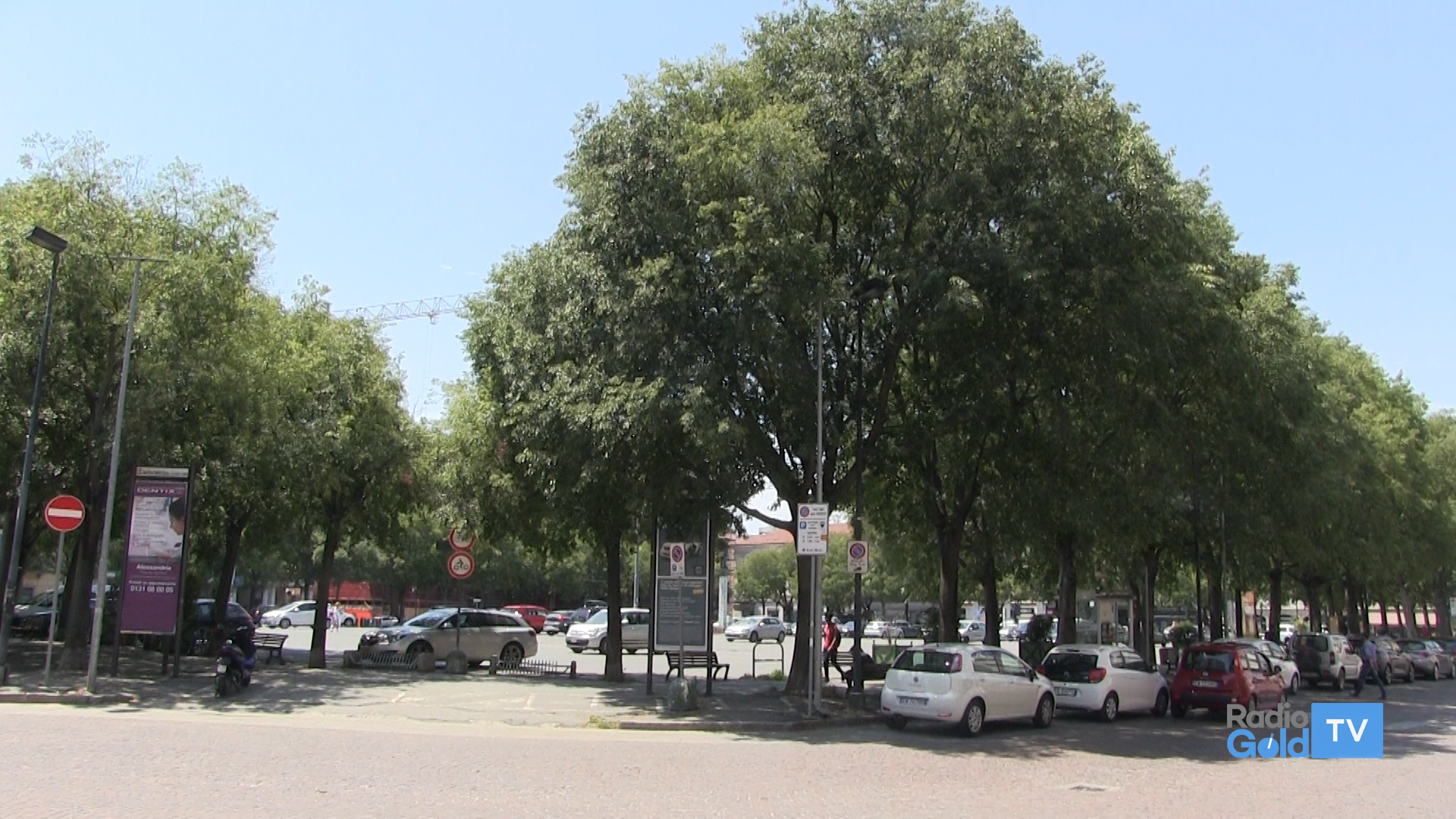 Parcheggio di piazza Libertà: tanti modi per pagare più rapidamente ma li utilizzano ancora in pochi