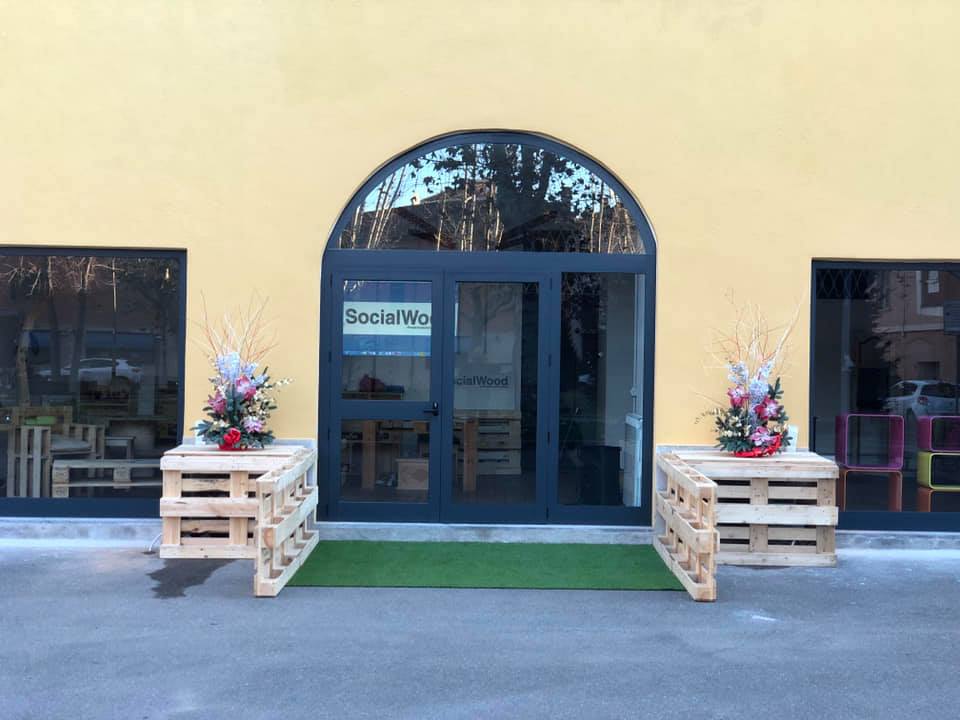 SocialWood adotta piazza Don Soria. Detenuti taglieranno l’erba e sistemeranno le panchine