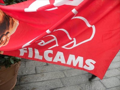 Lardini revoca licenziamento: Filcams soddisfatta per il reintegro del sindacalista dell’outlet