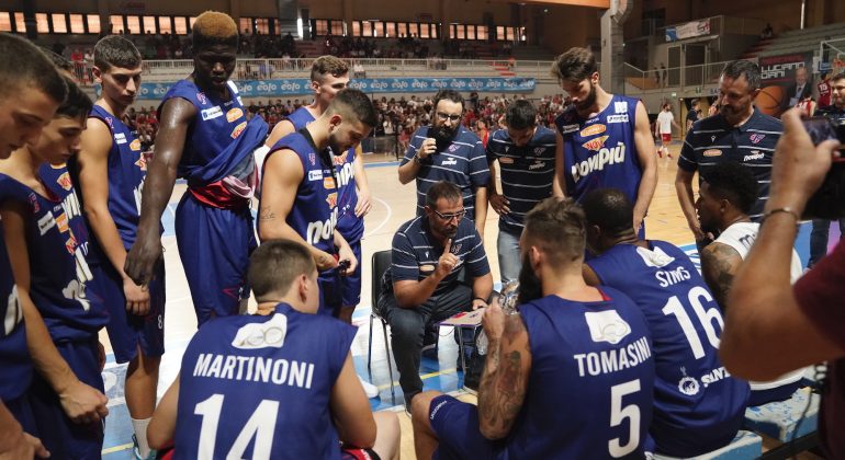 Basket: Junior sfida Torino nel derby del Piemonte, Derthona contro Latina