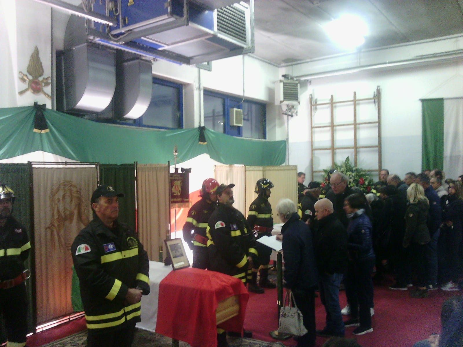 Stasera il rosario per i tre Vigili del Fuoco