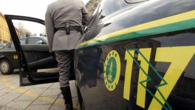 La Guardia di Finanza recluta 10 tenenti