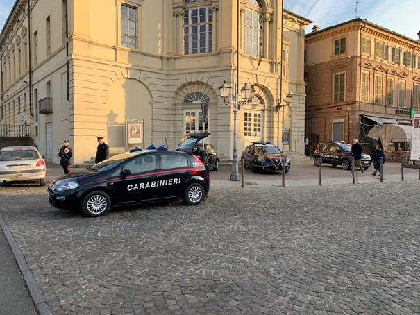Sorprese a rubare nel supermercato: denunciate due giovani