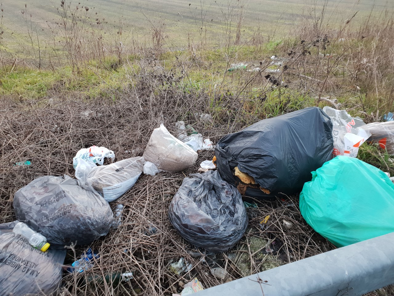 Furbetti della spazzatura: in due mesi oltre 160 sanzioni