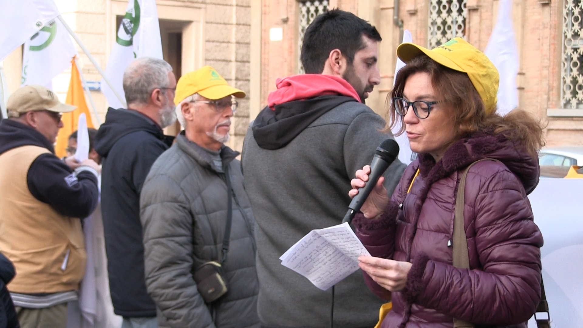 “Cittadini si mobilitino: bisogna bonificare il mare di veleno a Spinetta”