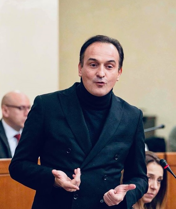 Coronavirus, Cirio: “Grazie alle restrizioni i contagi crescono di meno”