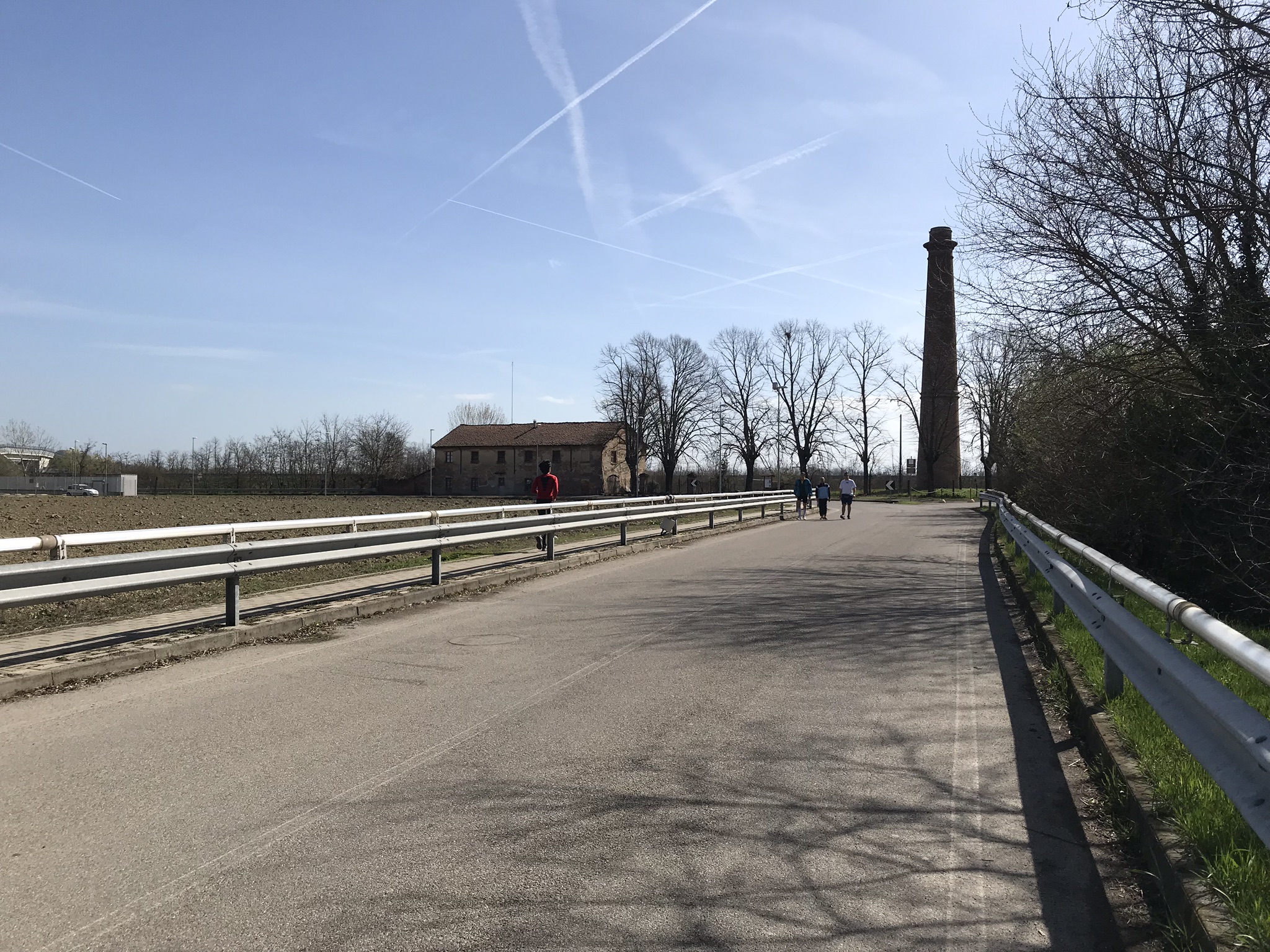 Troppa gente agli argini di Alessandria: accesso chiuso